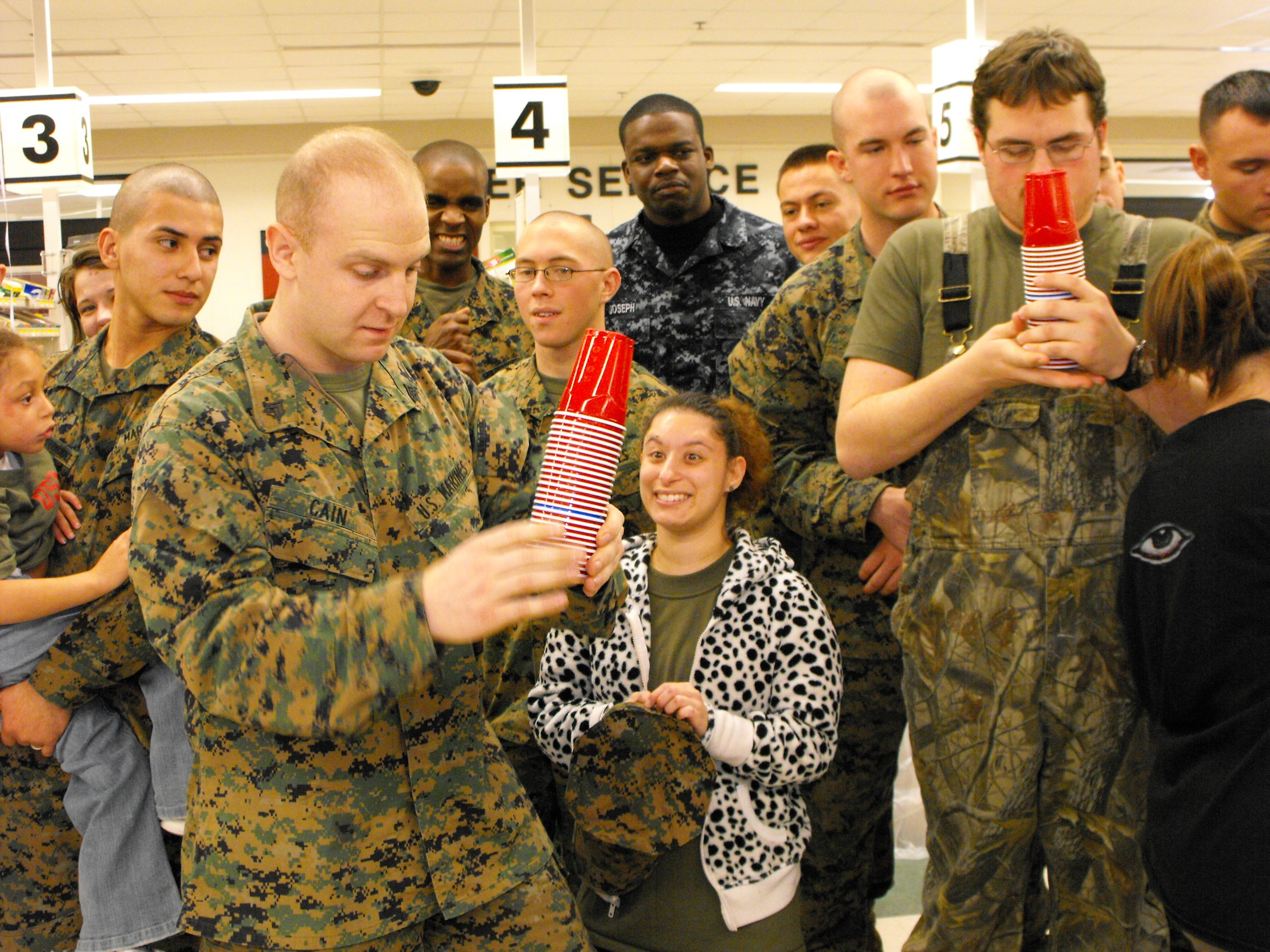 ./2011/Commissary Games/MCAS Cherry Pt Commissary 0042.JPG